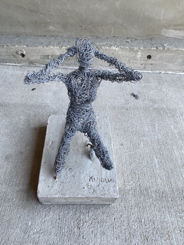 Wire Sculpture of a Woman – The Renner Project